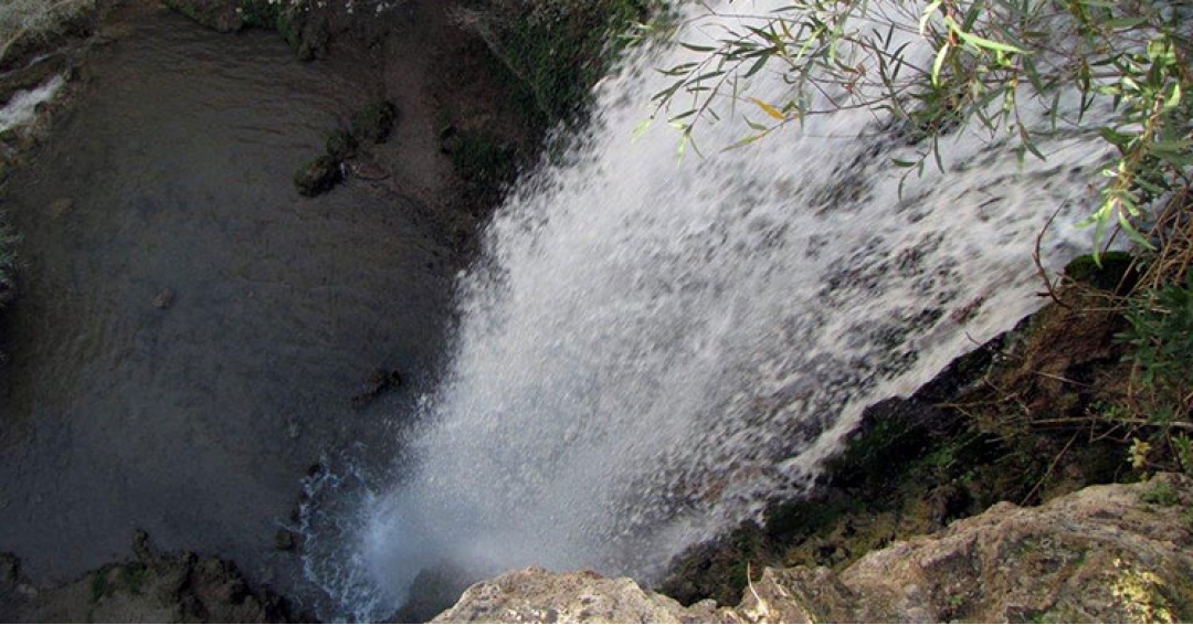 آبشار آبگرم